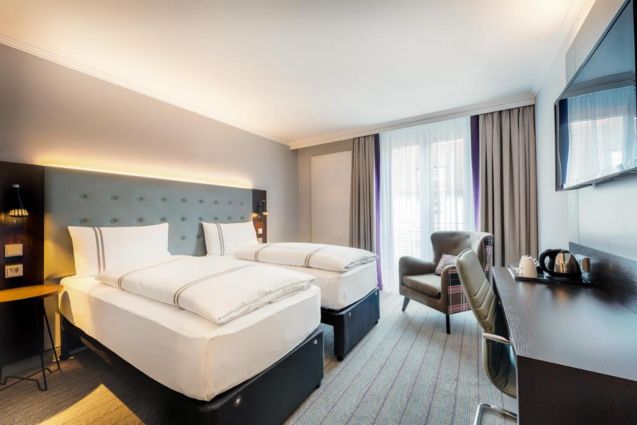 Premier Inn Stuttgart Bad Cannstatt Esterno foto