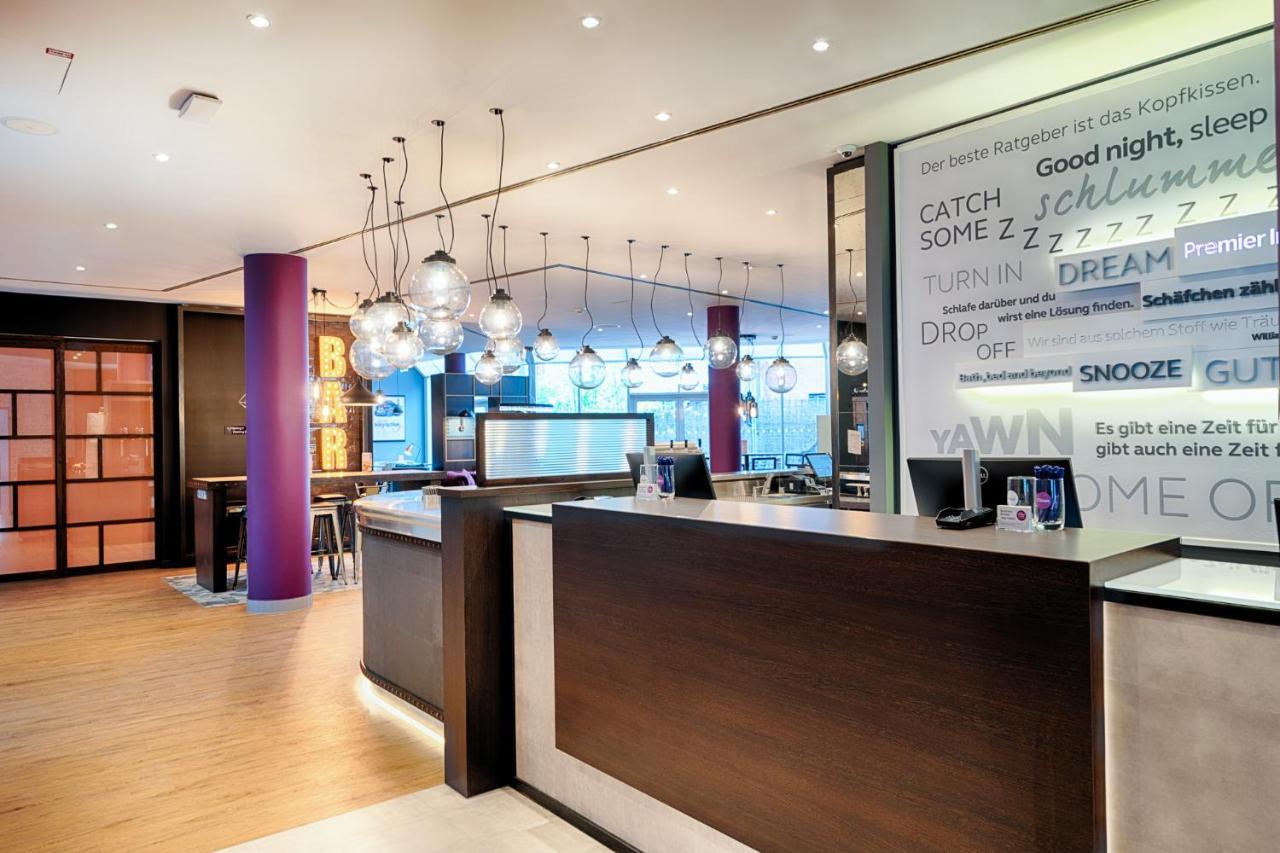 Premier Inn Stuttgart Bad Cannstatt Esterno foto